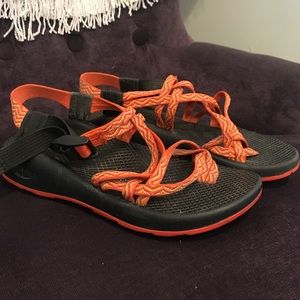 Women’s Chacos !